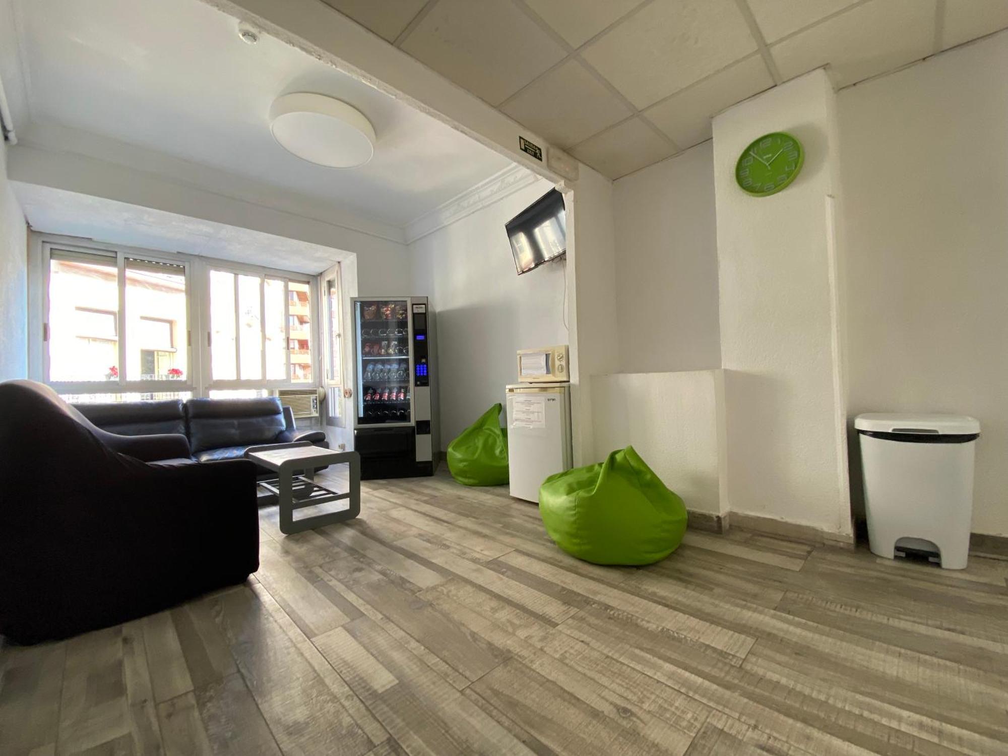 Latic Rooms Alicante Exterior photo