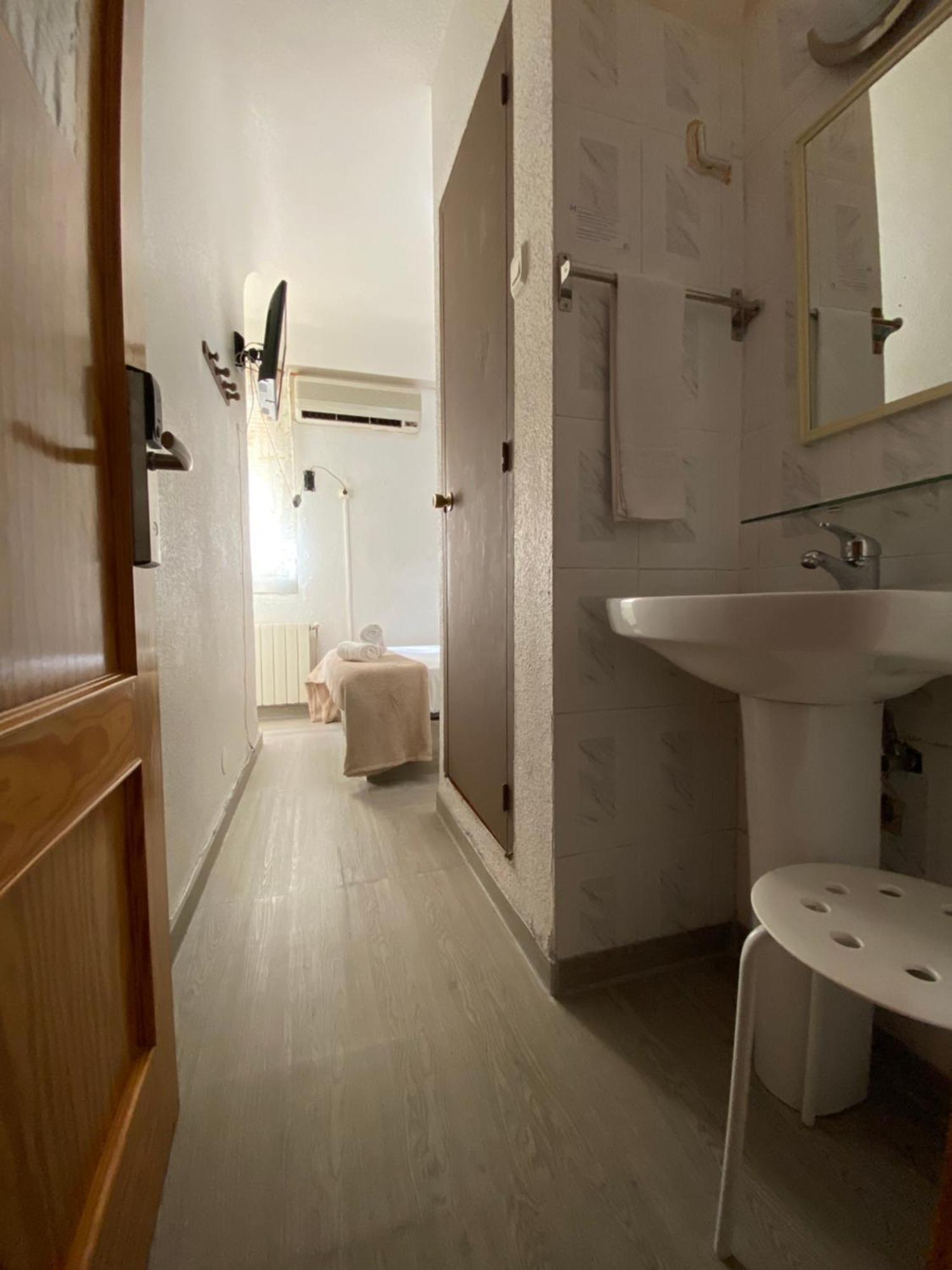 Latic Rooms Alicante Exterior photo