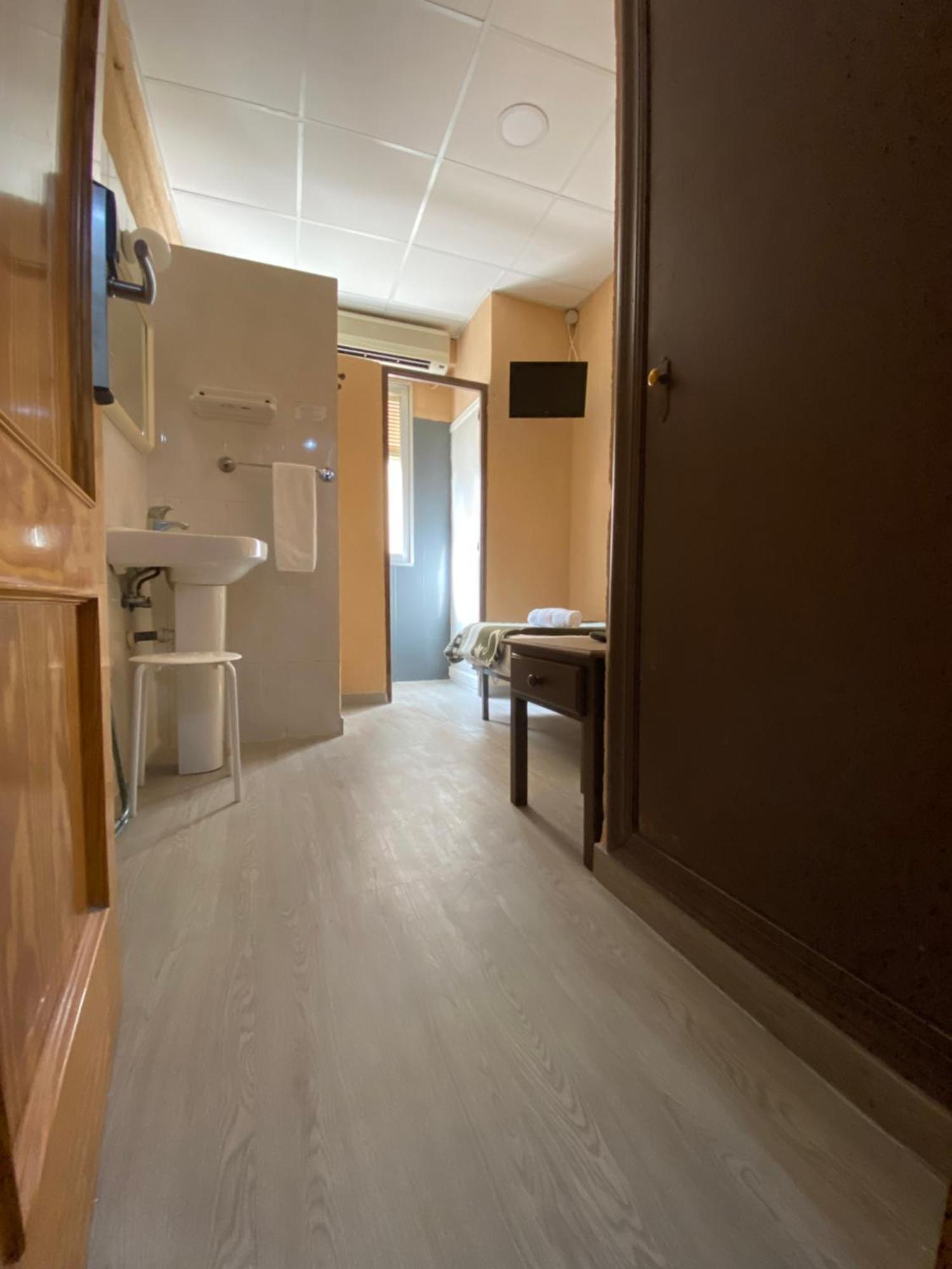 Latic Rooms Alicante Exterior photo