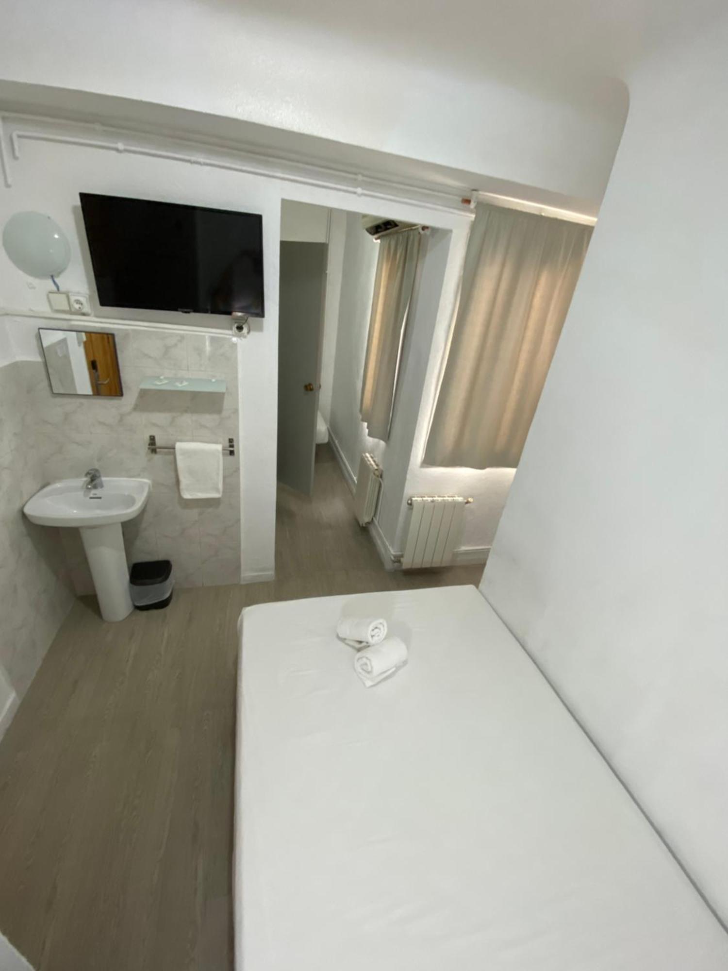 Latic Rooms Alicante Exterior photo